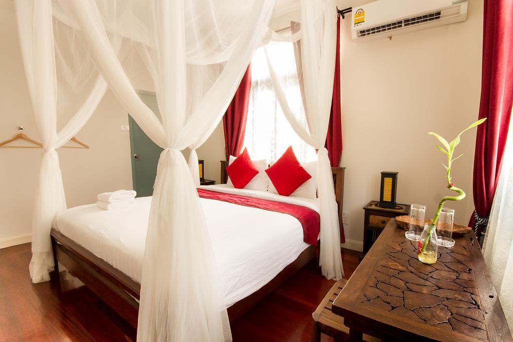 Double Room Private Bathroom